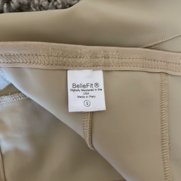 Bellefit PostPartum Girdle size Small - Picture 4 of 9